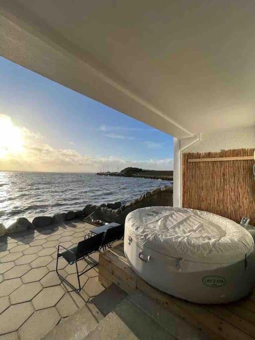 Relax With Spectacular Views And Hot Tub Villa Kircubbin Екстериор снимка